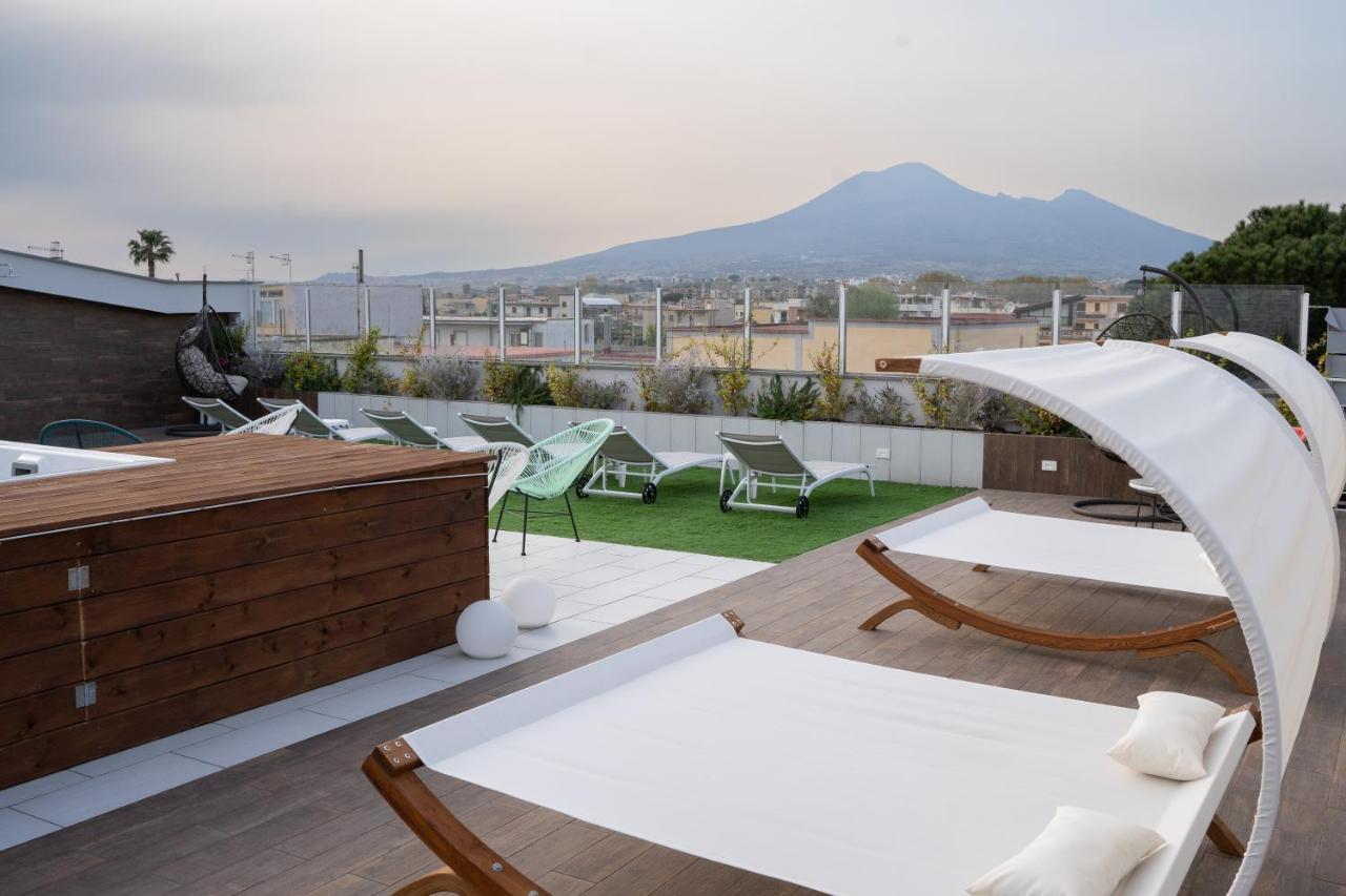 & Rooftop - Sky Pompei