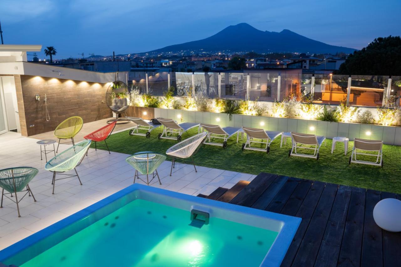 Apartment & Rooftop - Sky *